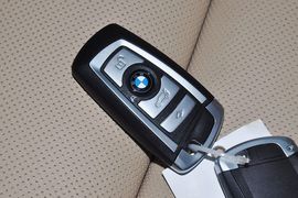 2013款宝马740Li