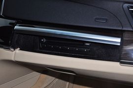 2013款宝马740Li