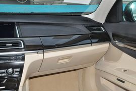 2013款宝马740Li