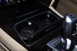 2013款宝马740Li