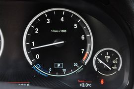 2013款宝马740Li