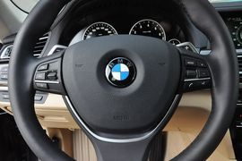 2013款宝马740Li