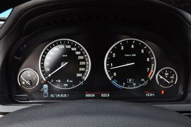 2013款宝马740Li
