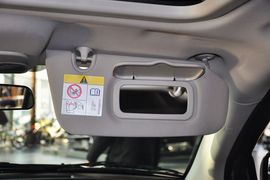 2013款Jeep指南者2.4L豪华版到店实拍
