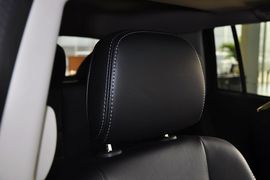 2013款Jeep指南者2.4L豪华版到店实拍