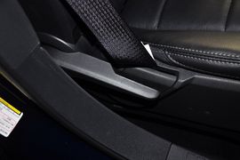 2013款Jeep指南者2.4L豪华版到店实拍