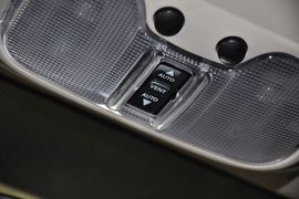 2013款Jeep指南者2.4L豪华版到店实拍