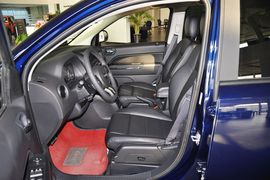 2013款Jeep指南者2.4L豪华版到店实拍