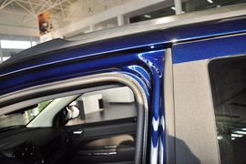 2013款Jeep指南者2.4L豪华版到店实拍