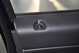 2013款Jeep指南者2.4L豪华版到店实拍