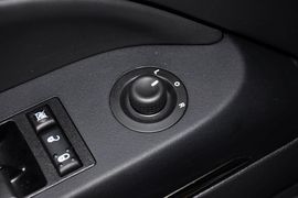 2013款Jeep指南者2.4L豪华版到店实拍