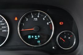 2013款Jeep指南者2.4L豪华版到店实拍