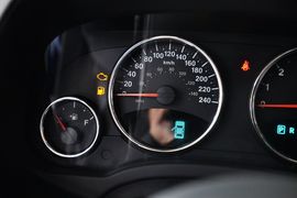 2013款Jeep指南者2.4L豪华版到店实拍