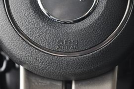 2013款Jeep指南者2.4L豪华版到店实拍