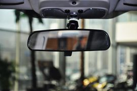 2013款Jeep指南者2.4L豪华版到店实拍