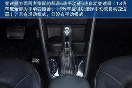 2013款一汽大众全新捷达1.6L自动豪华型
