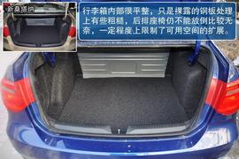 2013款一汽大众全新捷达1.6L自动豪华型