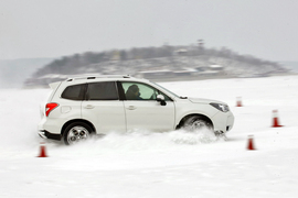 冰雪试驾2013款斯巴鲁森林人