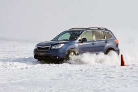 冰雪试驾2013款斯巴鲁森林人