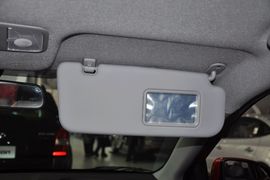 2010款现代瑞纳三厢1.4GS手动舒适型到店实拍