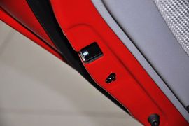 2010款现代瑞纳三厢1.4GS手动舒适型到店实拍