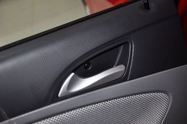 2010款现代瑞纳三厢1.4GS手动舒适型到店实拍
