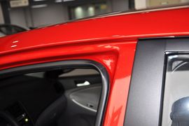 2010款现代瑞纳三厢1.4GS手动舒适型到店实拍