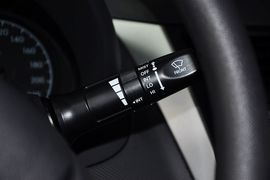 2010款现代瑞纳三厢1.4GS手动舒适型到店实拍