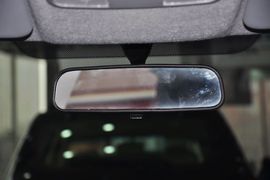 2010款现代瑞纳三厢1.4GS手动舒适型到店实拍