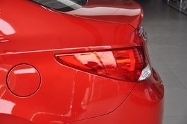 2010款现代瑞纳三厢1.4GS手动舒适型到店实拍