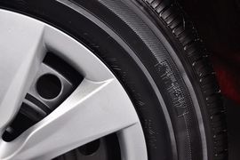 2010款现代瑞纳三厢1.4GS手动舒适型到店实拍