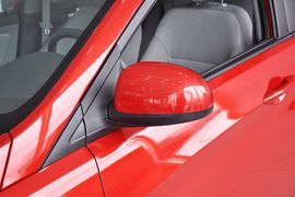 2010款现代瑞纳三厢1.4GS手动舒适型到店实拍