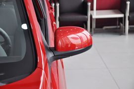 2010款现代瑞纳三厢1.4GS手动舒适型到店实拍