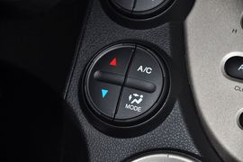 2013款本田飞度Hybrid