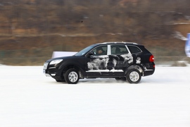 华泰宝利格冰雪试驾