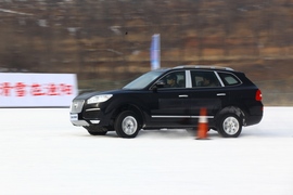 华泰宝利格冰雪试驾