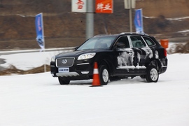 华泰宝利格冰雪试驾