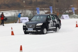 华泰宝利格冰雪试驾