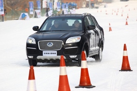 华泰宝利格冰雪试驾