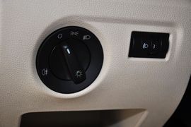 2012款斯柯达晶锐1.4L手自一体晶致版