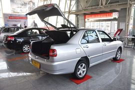 2012款奇瑞旗云2