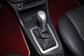 2012款奇瑞旗云2