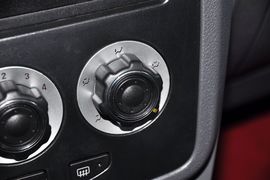 2012款奇瑞旗云2