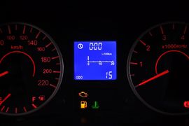 2012款奇瑞旗云2