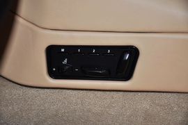 2013款阿斯顿马丁Vanquish征服