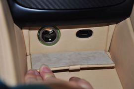 2013款阿斯顿马丁Vanquish征服