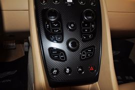 2013款阿斯顿马丁Vanquish征服