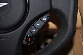 2013款阿斯顿马丁Vanquish征服