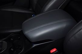 2013款现代全新胜达2.4GLS自动前驱智能型