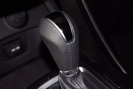 2013款现代全新胜达2.4GLS自动前驱智能型